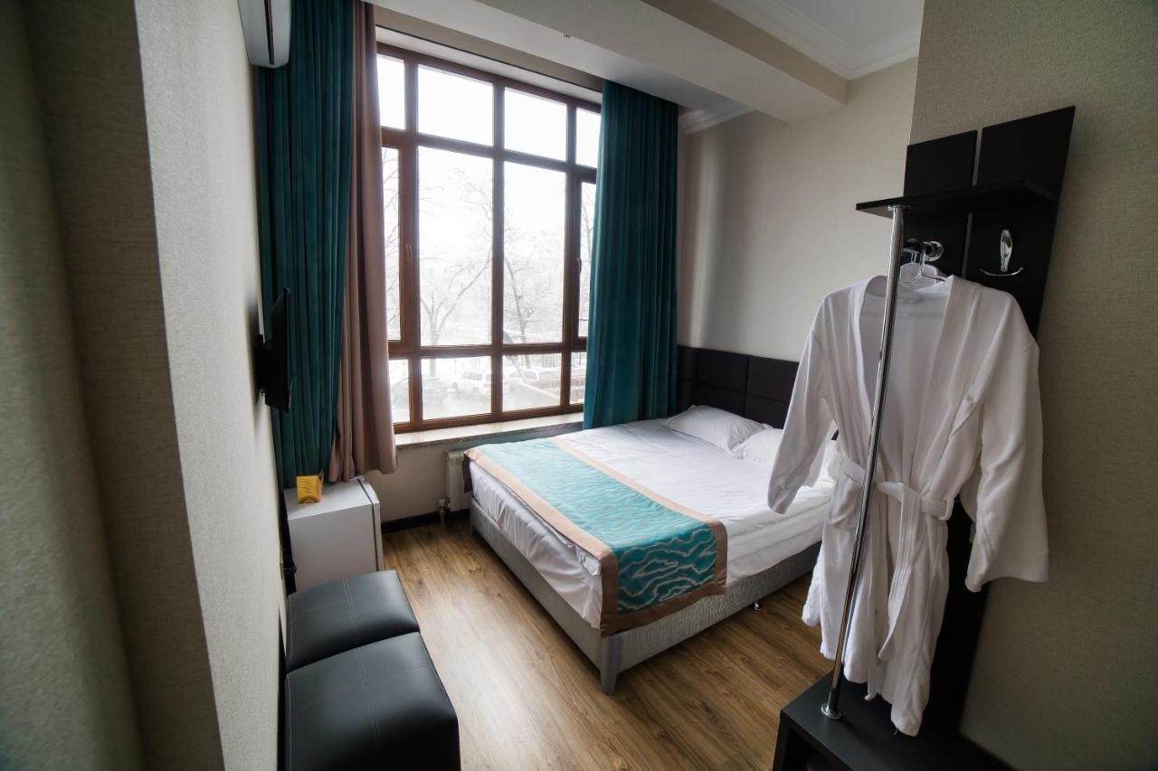 Golden Hotel Biškek Exteriér fotografie